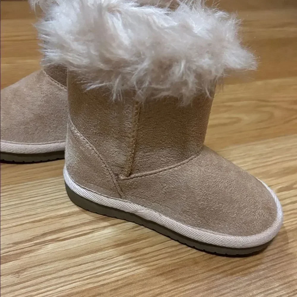 CHILDREN’S PLACE BABY GIRLS SIZE 5 BOOTS